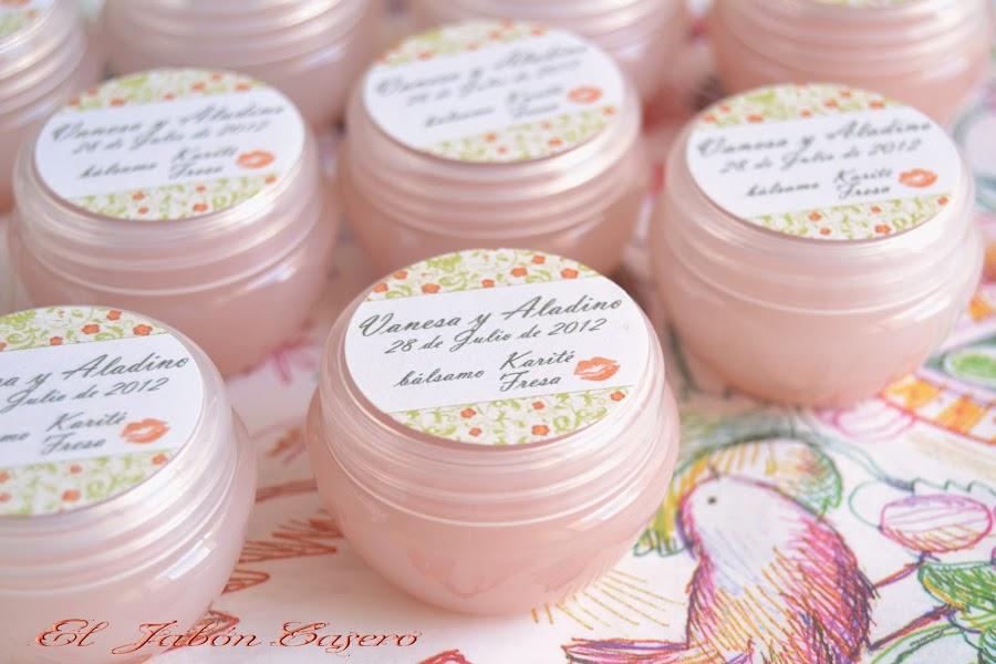 Jabones y bálsamos, detalles artesanales para bodas Jabones y bálsamos, detalles artesanales para bodas