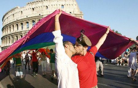 Italia insiste en que las parejas LGTB abandonen el país Italia insiste en que las parejas LGTB abandonen el país