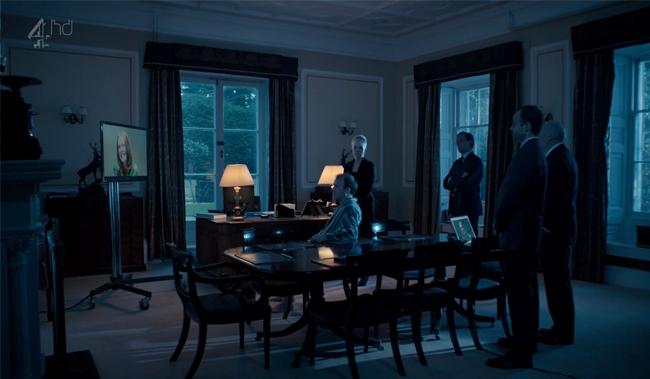 BLACK MIRROR_ LOS ESPACIOS DE UNA PROVOCADORA SERIE BLACK MIRROR_ LOS ESPACIOS DE UNA PROVOCADORA SERIE