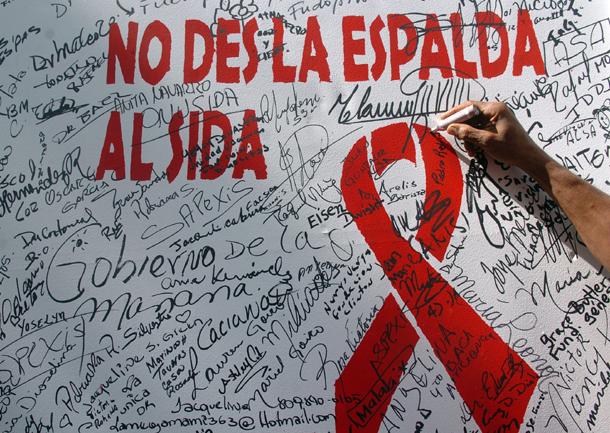 La FELGTB denuncia el grave problema de salud pública que supondrá la desatención de los casos de VIH/SIDA La FELGTB denuncia el grave problema de salud pública que supondrá la desatención de los casos de VIH/SIDA