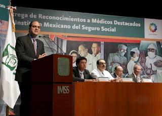 En la actual administración el IMSS amplió la red de servicios y la atención médica oportuna: Daniel Karam En la actual administración el IMSS amplió la red de servicios y la atención médica oportuna: Daniel Karam