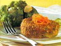 Hamburguesa con patatas zanahorias y judías verdes Hamburguesa con patatas zanahorias y judías verdes