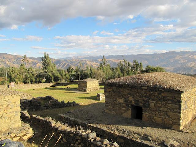 Crónicas mochileras en Conchucos: de Chacas a Huaraz y ruinas de Wilcahuaín