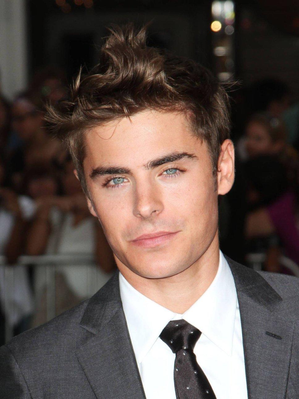Zac Efron protagonizará Are We Officially Dating?
