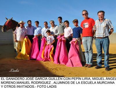 TENTADERO MADROÑIZ: PEPÍN LIRIA SE PREPARA PARA SU PARTICIPACIÓN EN LA CORRIDA GOYESCA DE MURCIA TENTADERO MADROÑIZ: PEPÍN LIRIA SE PREPARA PARA SU PARTICIPACIÓN EN LA CORRIDA GOYESCA DE MURCIA