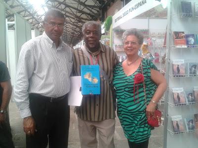 Observaciones sobre la Feria del Libro y el Simposio del Festival de las Flores de la Diápora Observaciones sobre la Feria del Libro y el Simposio del Festival de las Flores de la Diápora