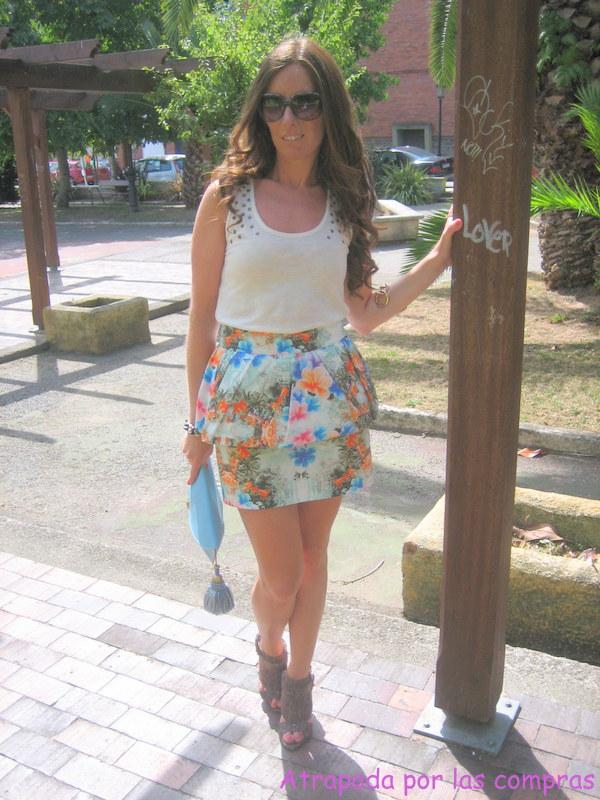 PEPLUM & TACHAS