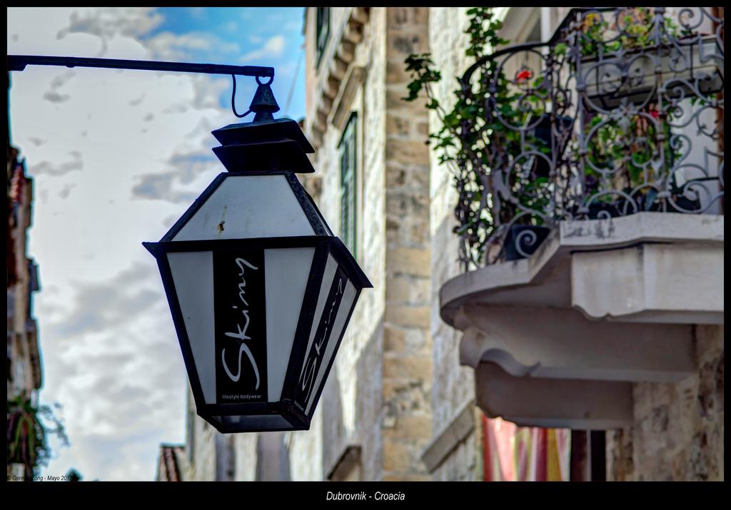 Dubrovnik, ciudad de faroles....