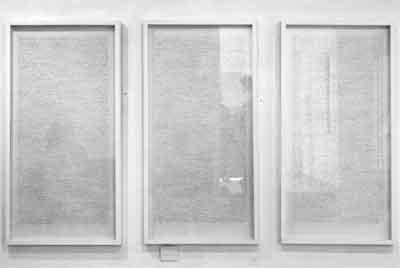 Obra de la exposición 'Paraitre', Nicènce Kossentini. Galería Sabrina Amrani. Obra de la exposición 'Paraitre', Nicènce Kossentini. Galería Sabrina Amrani.