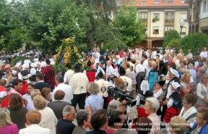 Fiestas del Portal Villaviciosa: Procesion Virgen del Portal Fiestas del Portal Villaviciosa: Procesion Virgen del Portal