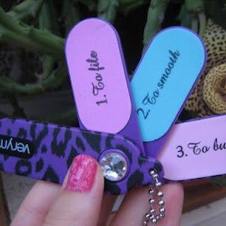 ¡UÑAS ROMPEDORAS! ¡UÑAS ROMPEDORAS!