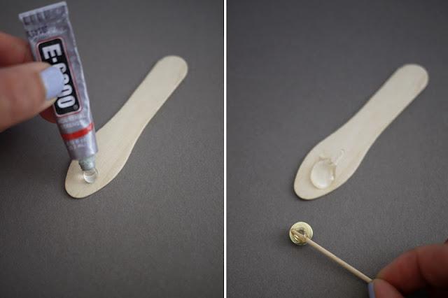 DIY: ZAPATILLAS CON TACHUELAS DIY: ZAPATILLAS CON TACHUELAS