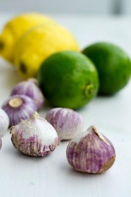Remedio casero de limón y ajo contra los hongos