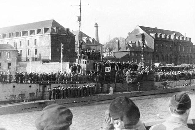 Homenaje al ultimo superviviente de los U-boat, comandante Hardegen