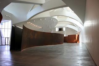 Quince años y modelos de gestión. El Museo Guggenheim de Bilbao Quince años y modelos de gestión. El Museo Guggenheim de Bilbao