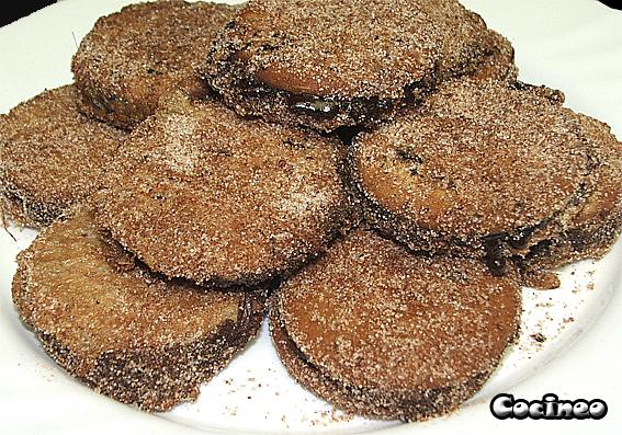 Galletas fritas rellenas de chocolate Galletas fritas rellenas de chocolate
