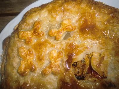 Empanada de ricota, lomo y pimientos