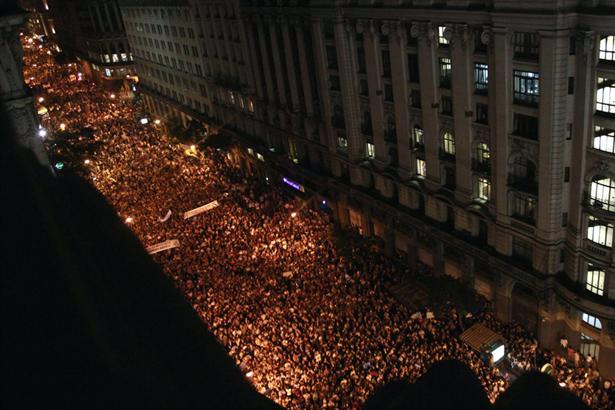 Cuando las cacerolas suenan... Cuando las cacerolas suenan...