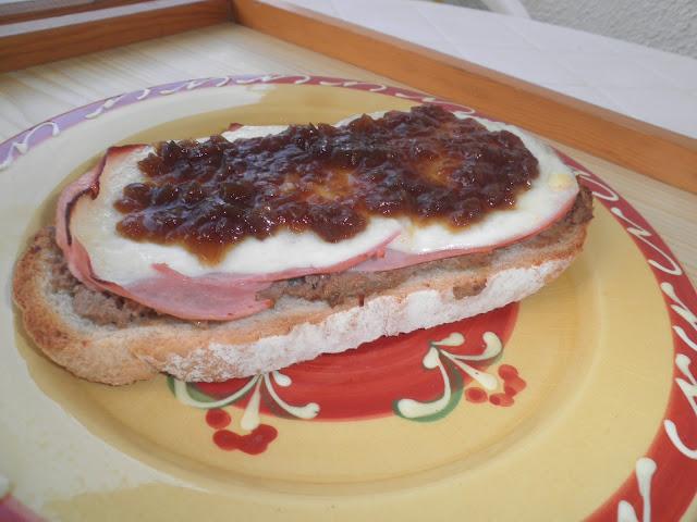 TOSTADA DE PAN PAYÉS. LOS PINCHOS DE LOS LECTORES TOSTADA DE PAN PAYÉS. LOS PINCHOS DE LOS LECTORES