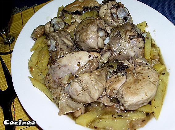 Pollo al ajillo con patatas