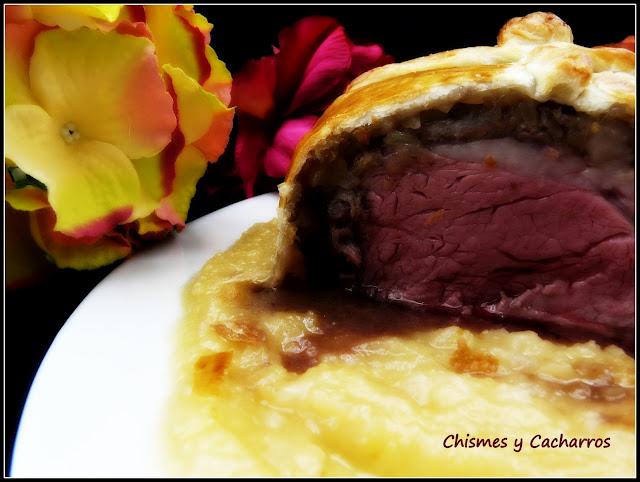 Solomillo Wellington con Crema de Castañas y Salsa de Reinetas Solomillo Wellington con Crema de Castañas y Salsa de Reinetas