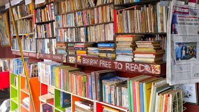 El hombre que convirtió su casa en una biblioteca pública El hombre que convirtió su casa en una biblioteca pública