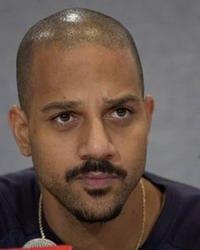 Hughes Allen Hughes dirigirá el remake de A Bittersweet Life