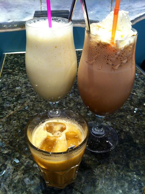 Heladeria Alaska: ¿y el sirope? Heladeria Alaska: ¿y el sirope?