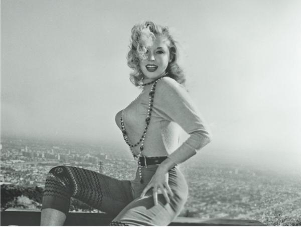 Pin-up de la Semana: Betty Brosmer Pin-up de la Semana: Betty Brosmer