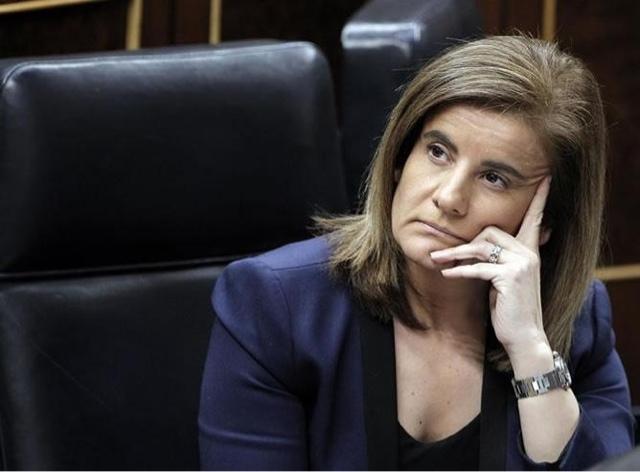 El personal de confianza de Fátima Báñez y altos cargos del Ministerio
de Empleo cobrarán una paga de 3.000 euros en diciembre