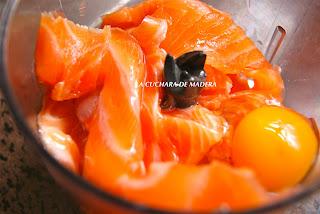 PAQUETES DE SALMON Y ESPINACAS PAQUETES DE SALMON Y ESPINACAS