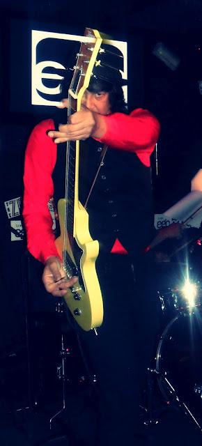 The Zeros (ahora ya tocando) en Alcalá de Henares: The Zeros (ahora ya tocando) en Alcalá de Henares: