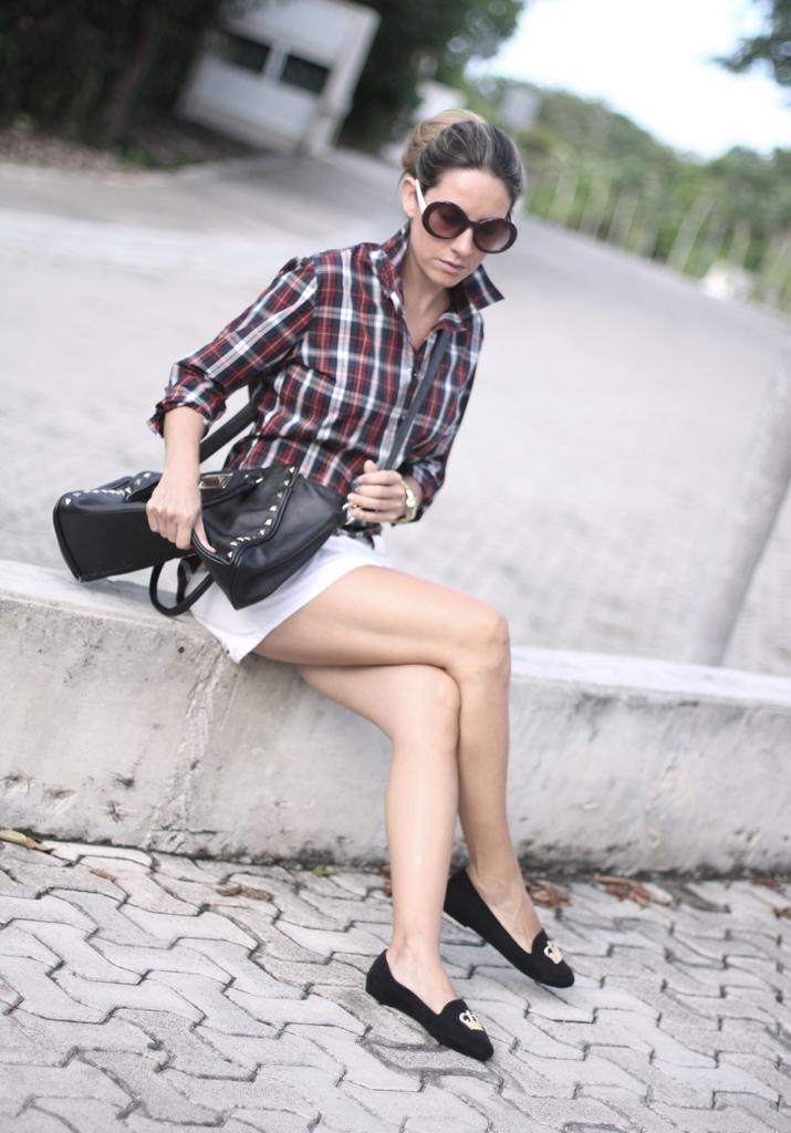 Preppy plaid outfit by fashion blogger