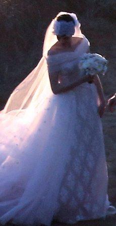 Anne Hathaway se casó con Adam Shulman vestida de Valentino