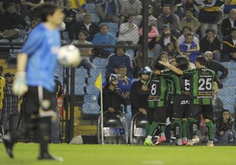 San Martín Boca sufrió otra vez su anarquía futbolística