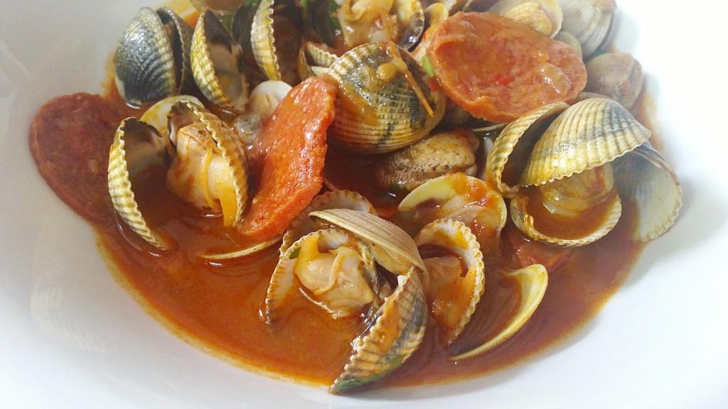 19092012654 Berberechos y almejas con Peperonni