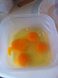 BIZCOCHO BUTTERMILK DE PIÑA con MERENGUE SUIZO DE COCO BIZCOCHO BUTTERMILK DE PIÑA con MERENGUE SUIZO DE COCO