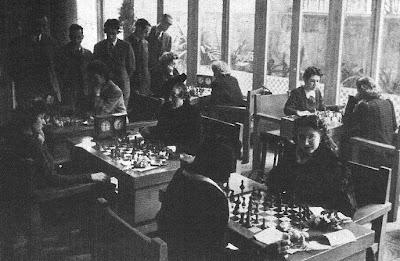 I Campeonato Femenino de Ajedrez del Club Ajedrez Barcelona 1932-33, triunfo de Maria Lluïsa de Zengotita I Campeonato Femenino de Ajedrez del Club Ajedrez Barcelona 1932-33, triunfo de Maria Lluïsa de Zengotita