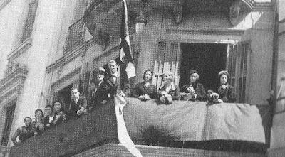 Momento de izar la bandera del Club Ajedrez Barcelona en el Casino de Manresa Izado de la bandera del Club Ajedrez Barcelona en 1933