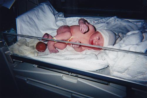 bebe-hospital Desarrollan método que detecta enfermedades genéticas en 2 días