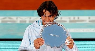 Nadal celebra su segundo puesto ganando en Madrid a Federer y logrando el récord de Másters 1000