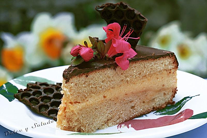 TARTA CON MOUSSE DE NARANJA