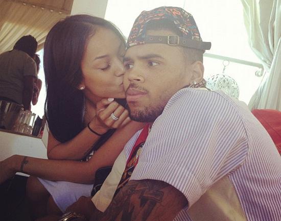 Chris Brown admite su amor por Rihanna Chris Brown admite su amor por Rihanna