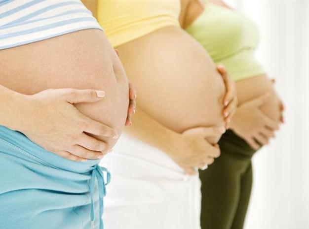 Embarazada de 30 años: no tiene más riesgos de hipotiroidismo en embarazo