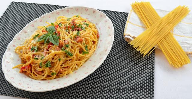 ESPAGUETIS A LA CARBONARA ESPAGUETIS A LA CARBONARA