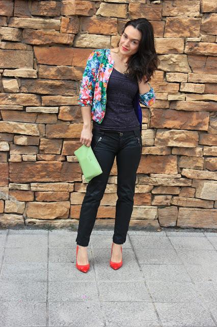 cuero y flores cuero y flores