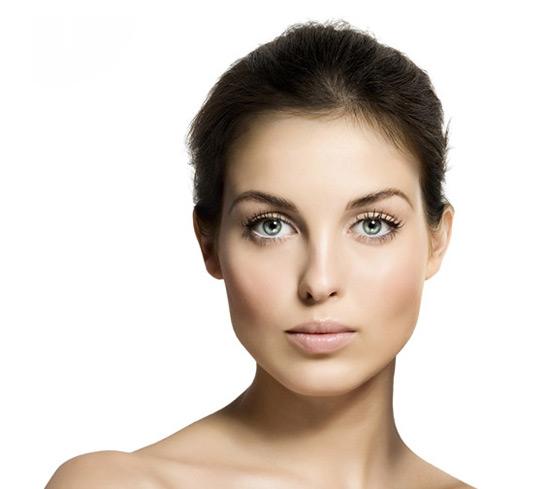 modelo Bella Aurora, cosmética anti-manchas modelo Bella Aurora, cosmética anti-manchas