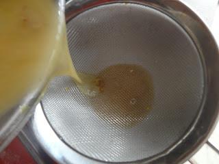 Cubitos de Caldo Concentrado Caseros. CRAXV... Huesos de carne. Cubitos de Caldo Concentrado Caseros. CRAXV... Huesos de carne.