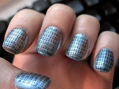 3_binary-nails Lo Más Geek del Arte de las Uñas