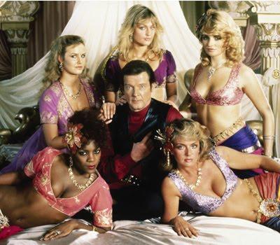Especial Películas de James Bond: 2ª Parte: Roger Moore, el Bond Satírico... Especial Películas de James Bond: 2ª Parte: Roger Moore, el Bond Satírico...